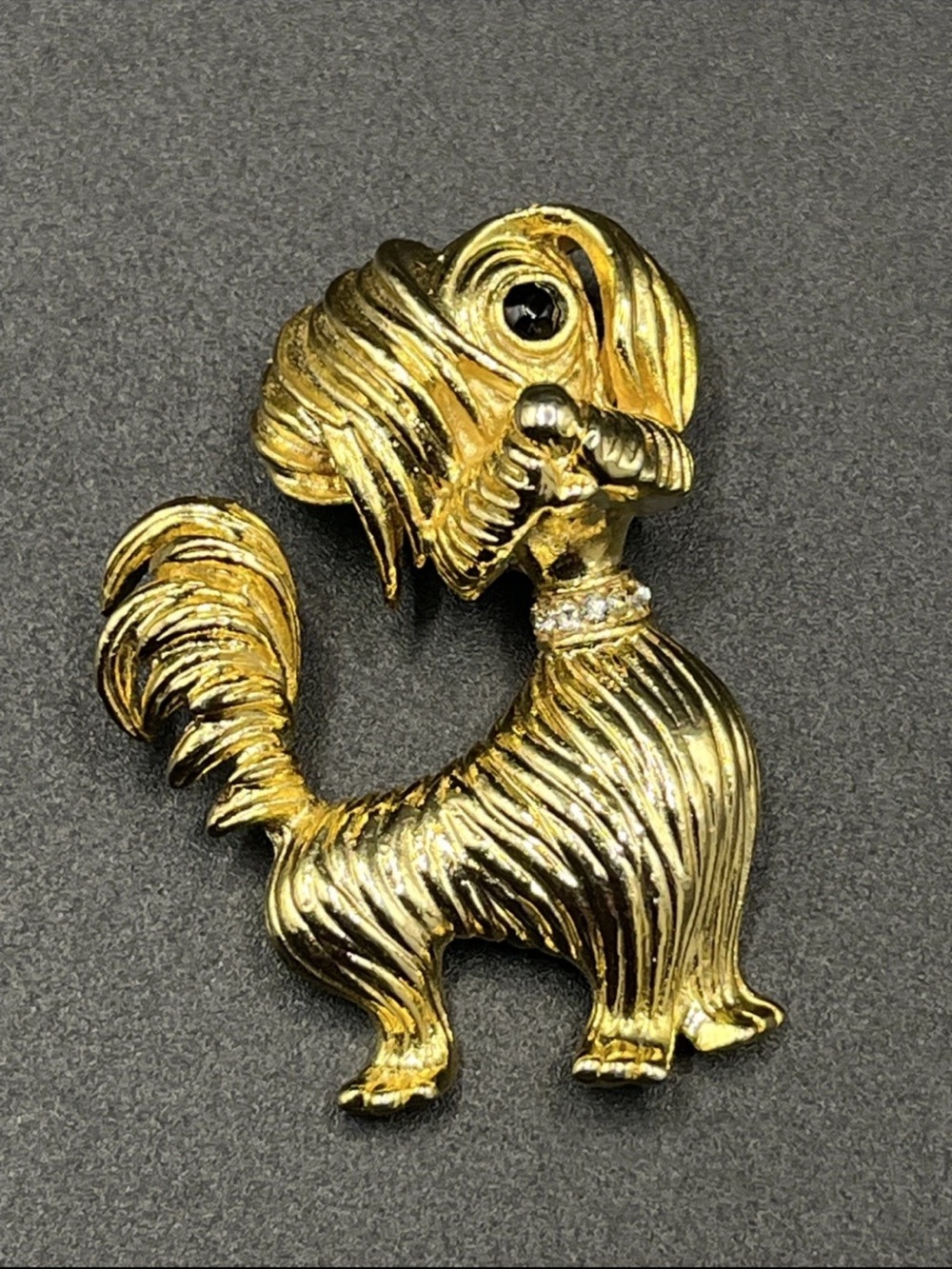 Vintage Gerry’s Gold Tone Dog Puppy Pin Brooch Spaniel Signed Rhinestone Eye
